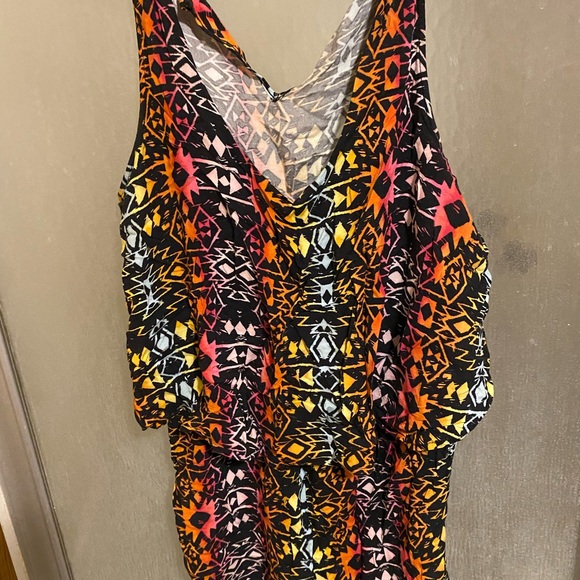 Aztec print romper. - Picture 4 of 4